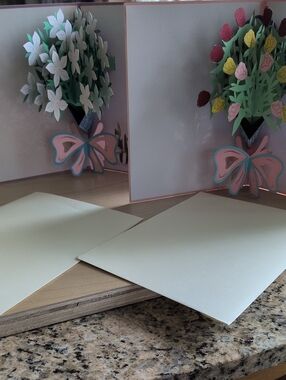 Pop-Up Floral Bouquet 2 Greeting Cards - Vintage With Envelopes